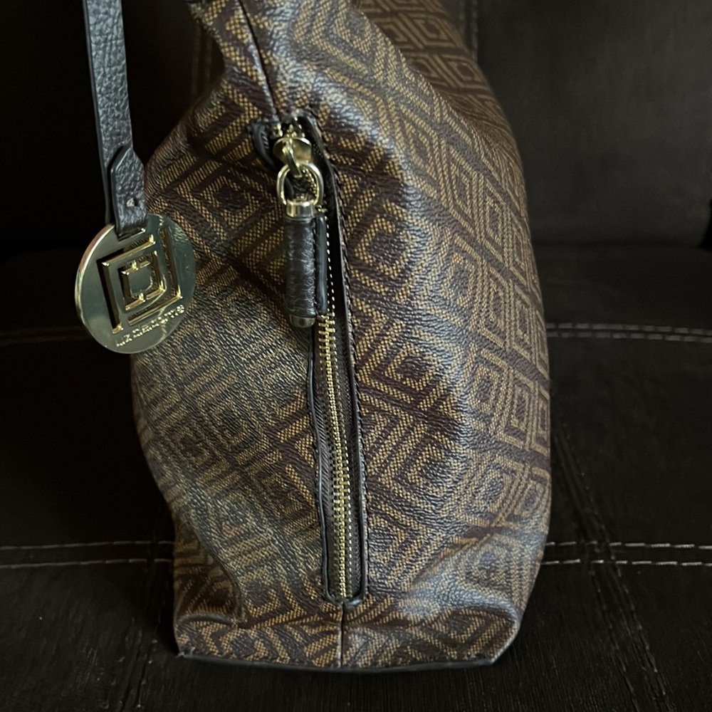 LIZ CLAIBORNE Purse 👜 - Picture 8 of 16
